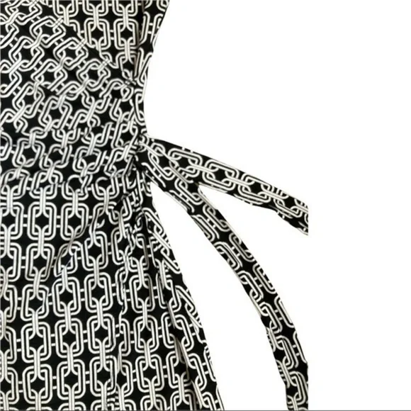 Touch9 no size small/med stretchy wraparound Black & white geometric shape dress - Picture 7 of 10